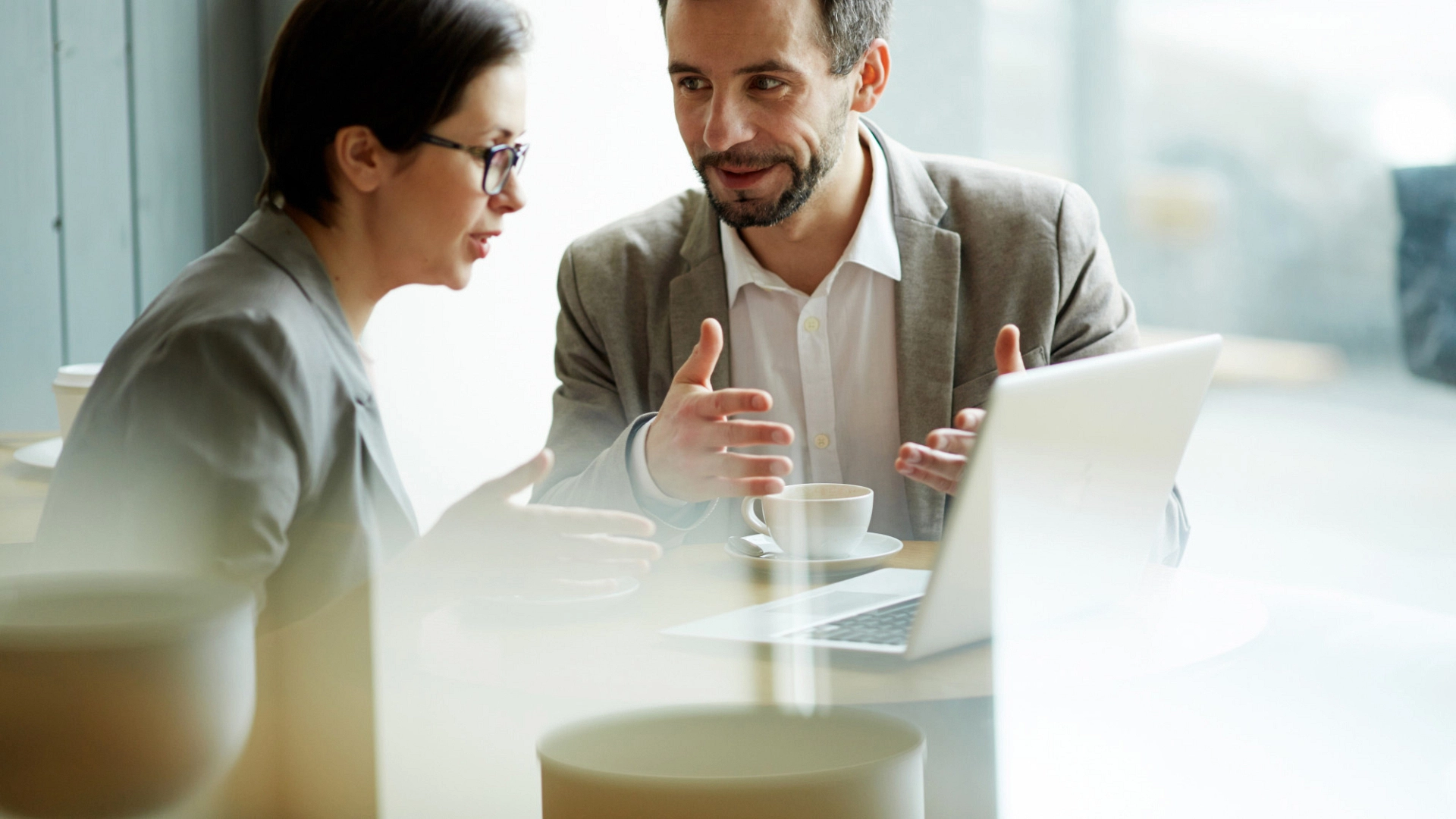 Servicio de ayuda especializada y consultoria